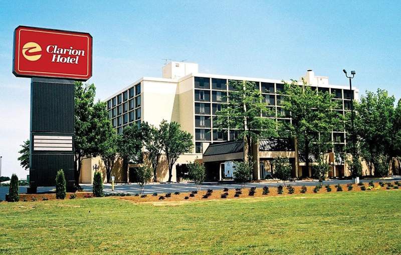 亚特兰大机场华美达广场酒店 大学公园 外观 照片